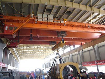 Elektrinis pakabinamas orbitinis kranas elektrinei